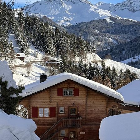 Bambi Lodge Ferienwohnung Auf Knapp 1400 M Nahe Arosa Peist Luaran gambar