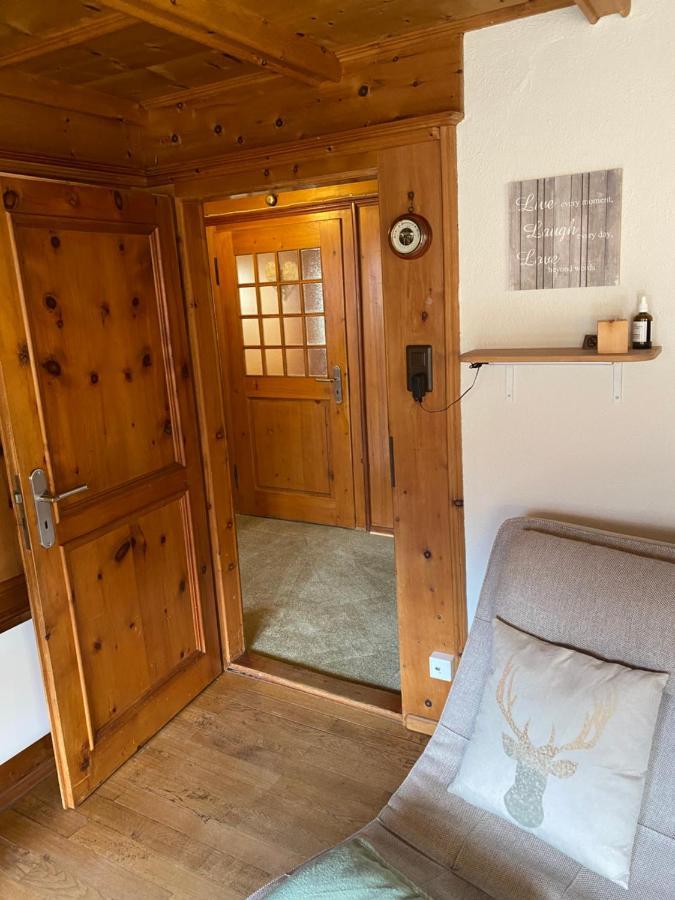 Bambi Lodge Ferienwohnung Auf Knapp 1400 M Nahe Arosa Peist Luaran gambar