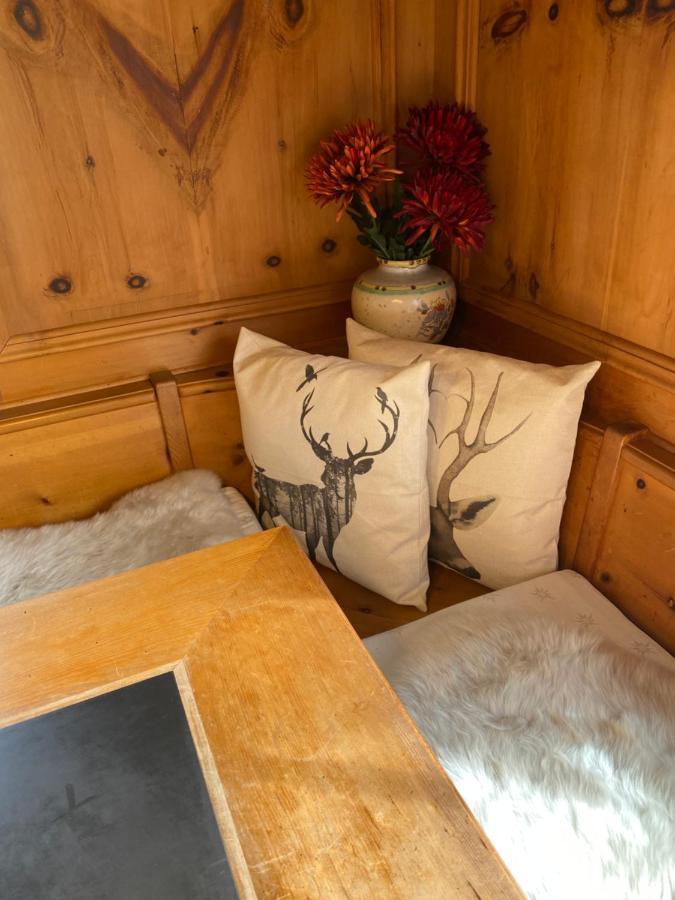 Bambi Lodge Ferienwohnung Auf Knapp 1400 M Nahe Arosa Peist Luaran gambar