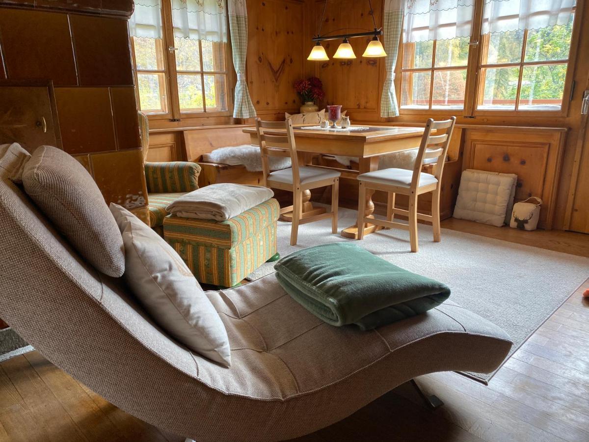 Bambi Lodge Ferienwohnung Auf Knapp 1400 M Nahe Arosa Peist Luaran gambar