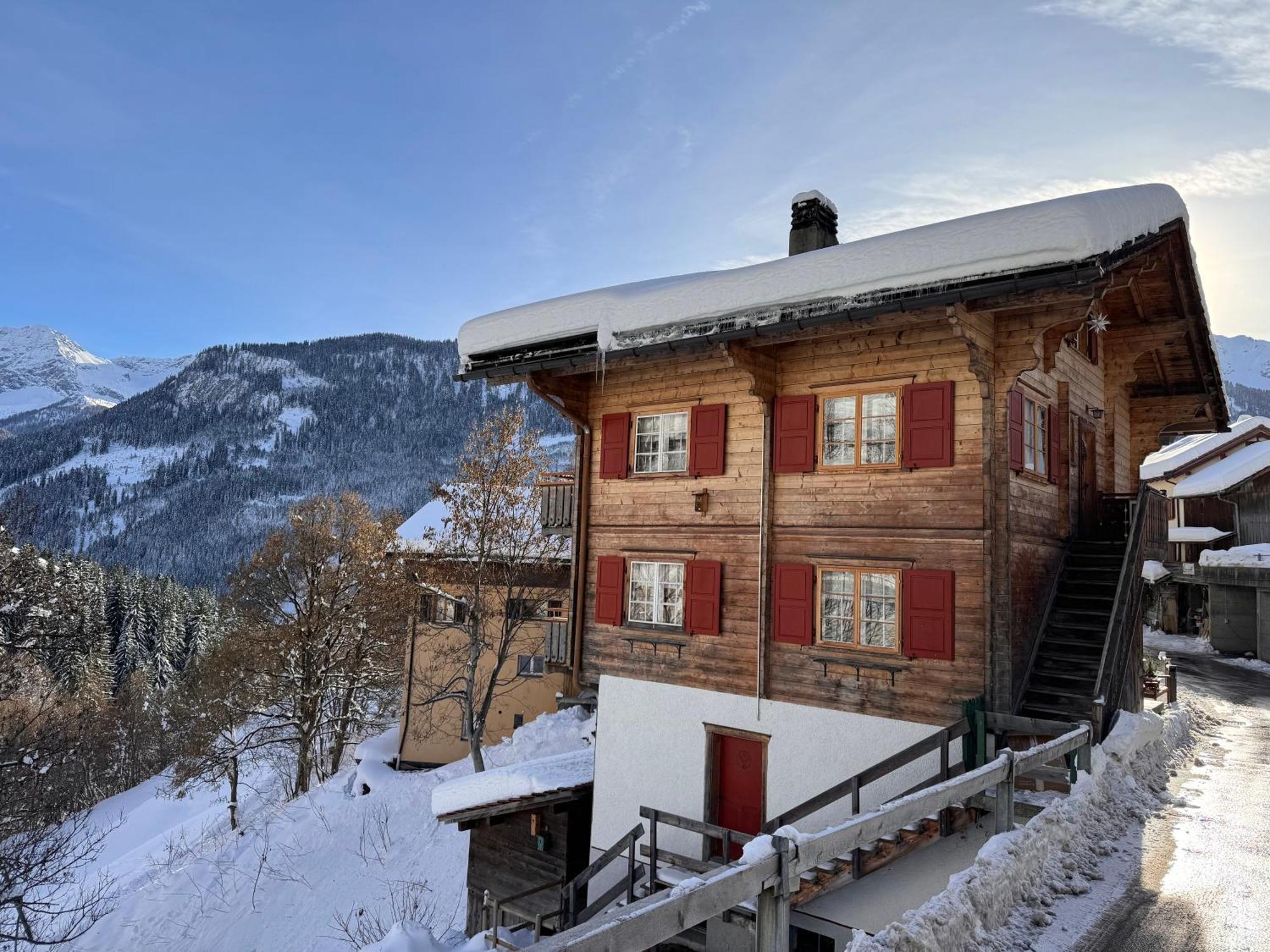 Bambi Lodge Ferienwohnung Auf Knapp 1400 M Nahe Arosa Peist Luaran gambar